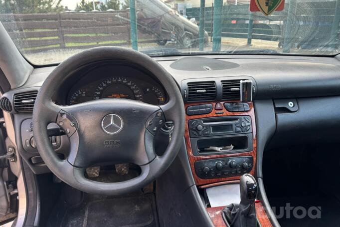 Mercedes-Benz C-Class W203/S203/CL203 Sedan 4-doors