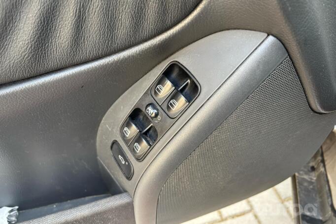 Mercedes-Benz C-Class W203/S203/CL203 Sedan 4-doors