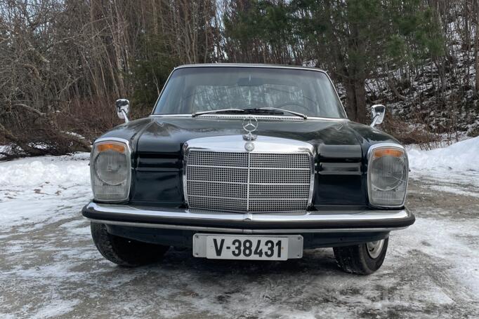 Mercedes-Benz W114 1 generation