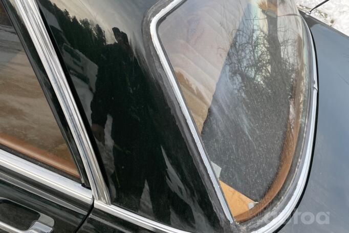 Mercedes-Benz W114 1 generation