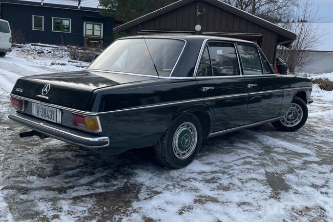Mercedes-Benz W114 1 generation