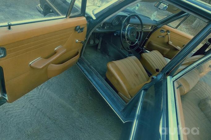 Mercedes-Benz W114 1 generation