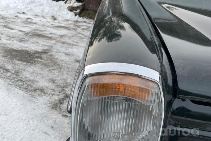 Mercedes-Benz W114 1 generation