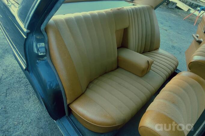 Mercedes-Benz W114 1 generation