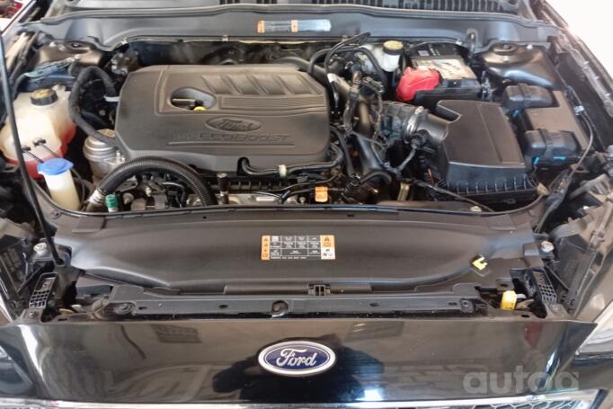 Ford Fusion (North America) 2 generation [restyling] Sedan