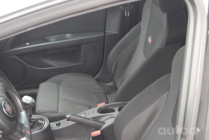 SEAT Leon 2 generation Hatchback 5-doors