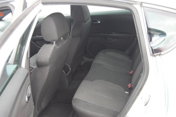 SEAT Leon 2 generation Hatchback 5-doors