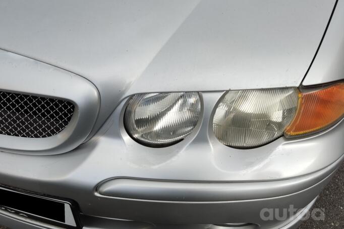 MG ZS 1 generation Sedan