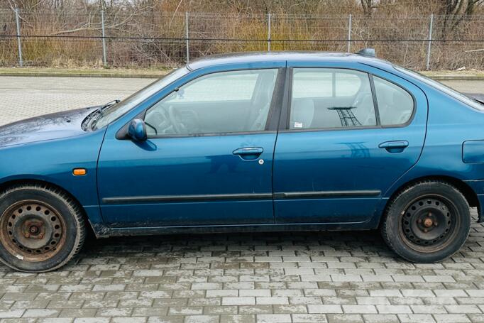 Nissan Primera P11 Sedan