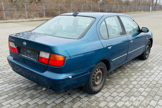 Nissan Primera P11 Sedan