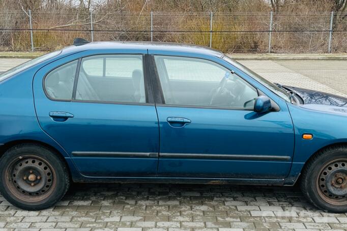 Nissan Primera P11 Sedan