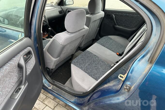 Nissan Primera P11 Sedan