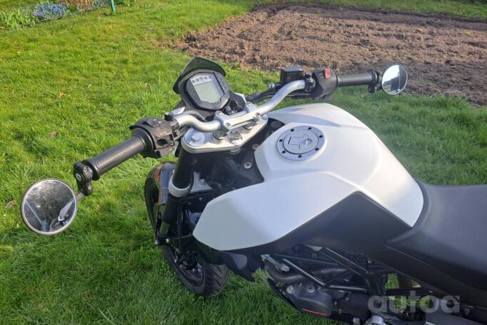 KTM 125