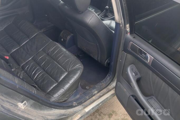 Audi A6 4B/C5 wagon 5-doors