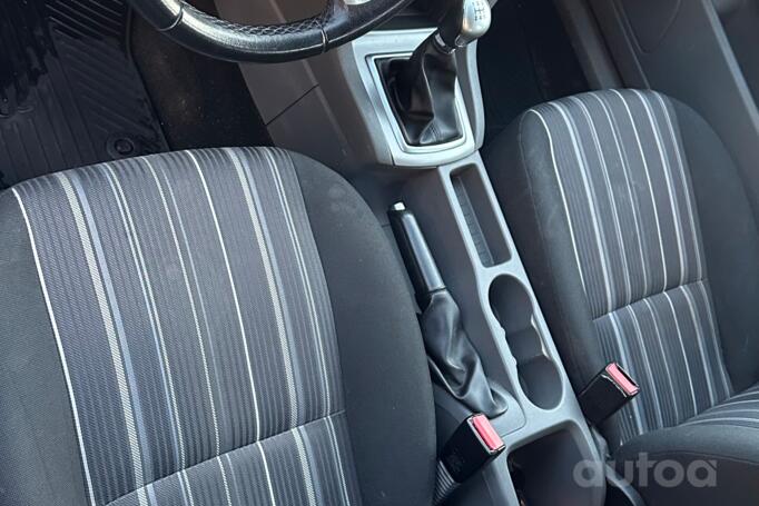 Ford Focus 2 generation [restyling] wagon 5-doors