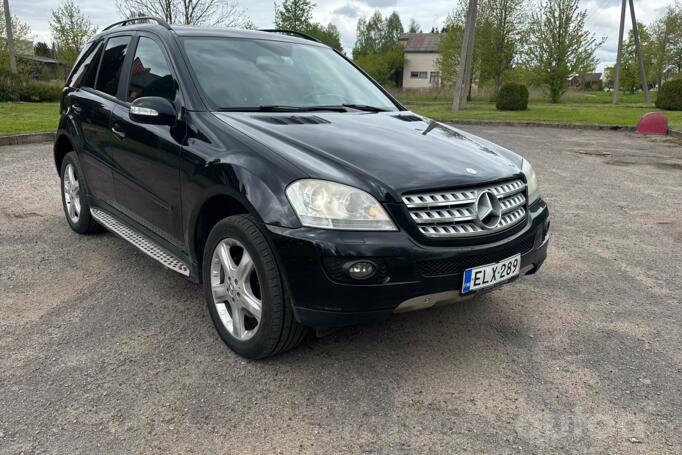 Mercedes-Benz M-Class W164 Crossover 5-doors