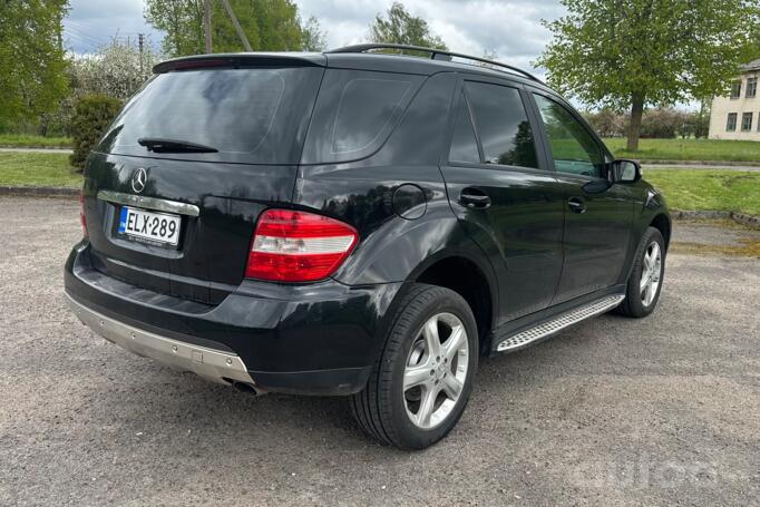 Mercedes-Benz M-Class W164 Crossover 5-doors