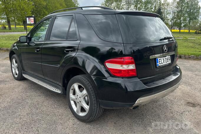 Mercedes-Benz M-Class W164 Crossover 5-doors