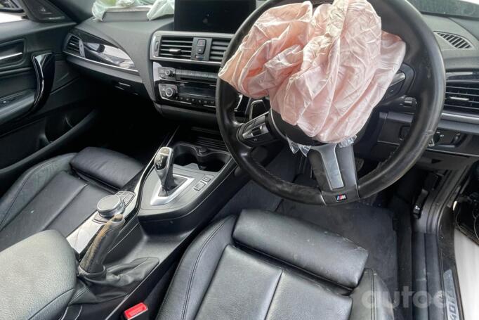 BMW 1 Series F20/F21 [restyling] Hatchback
