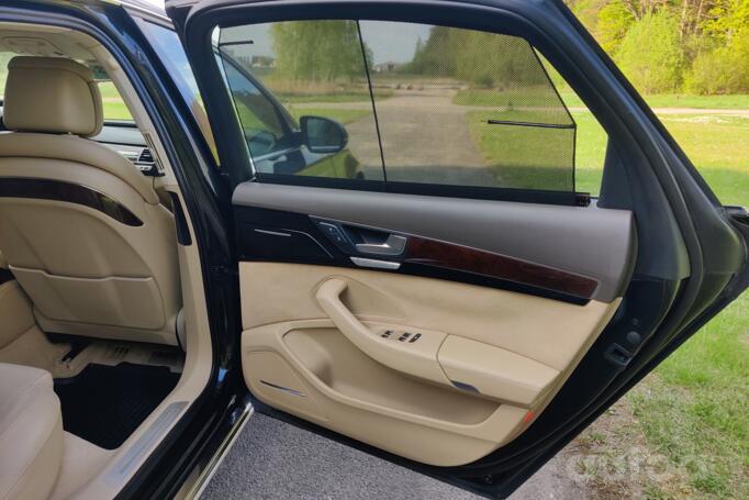 Audi A8 D4/4H Sedan