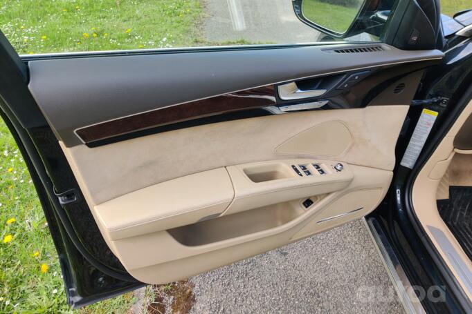 Audi A8 D4/4H Sedan