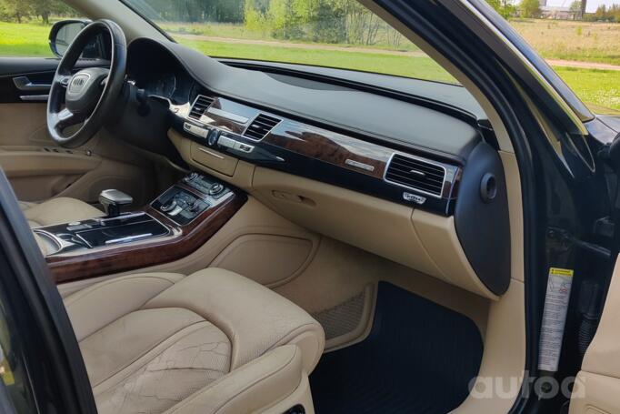 Audi A8 D4/4H Sedan