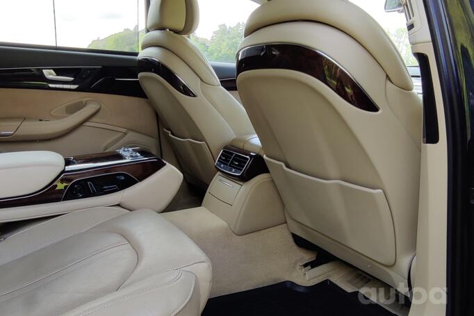 Audi A8 D4/4H Sedan
