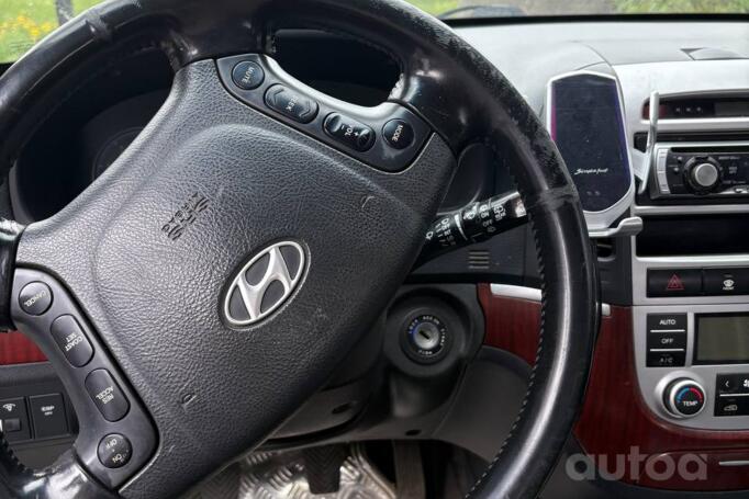 Hyundai Santa Fe CM Crossover