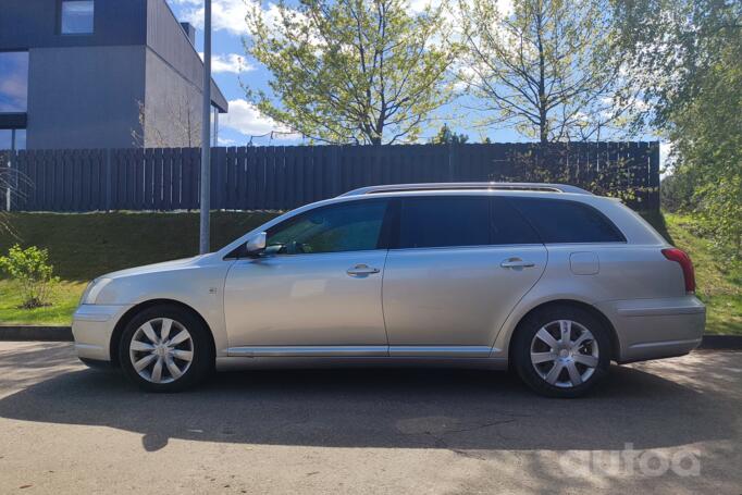 Toyota Avensis 2 generation wagon