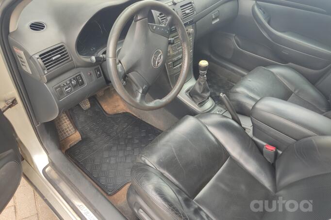 Toyota Avensis 2 generation wagon