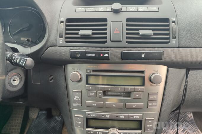 Toyota Avensis 2 generation wagon