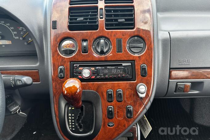 Mercedes-Benz V-Class W638 Minivan