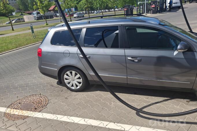 Volkswagen Passat B6 wagon 5-doors