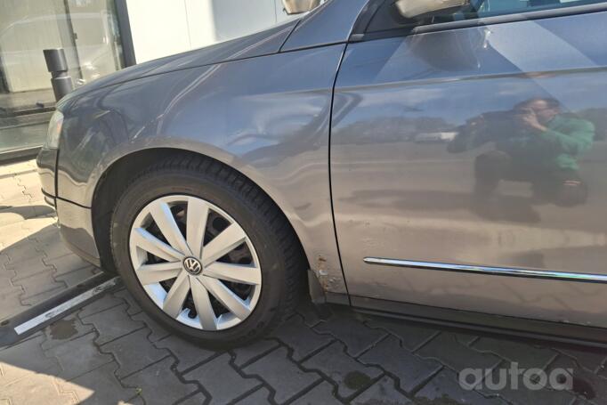 Volkswagen Passat B6 wagon 5-doors