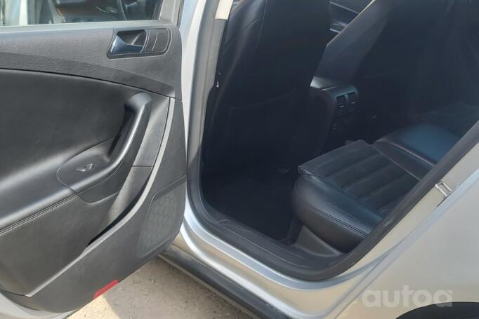 Volkswagen Passat B6 wagon 5-doors