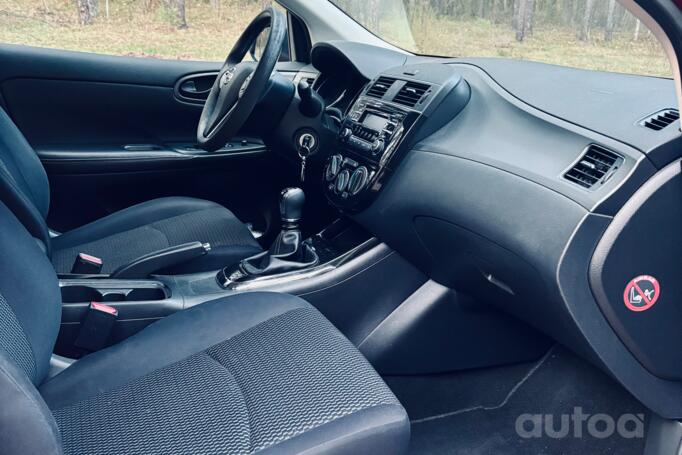 Nissan Pulsar NB17