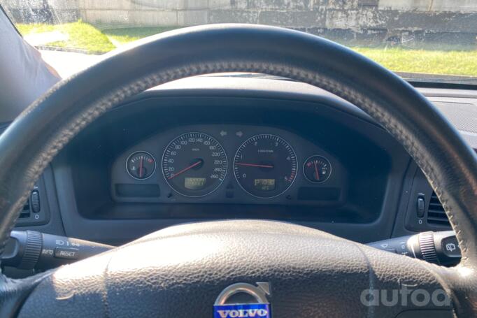Volvo V70 2 generation [restyling] wagon 5-doors