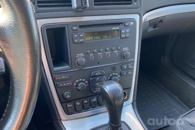 Volvo V70 2 generation [restyling] wagon 5-doors