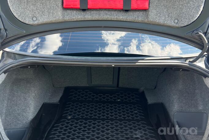BMW 3 Series E90/E91/E92/E93 [restyling] Sedan