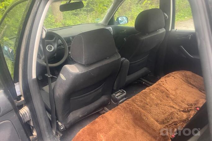 Volkswagen Golf 4 generation Hatchback 5-doors