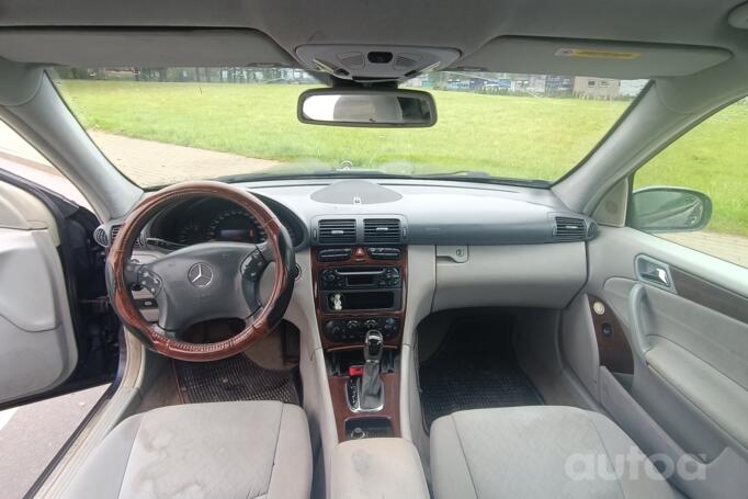 Mercedes-Benz C-Class W203/S203/CL203 Sedan