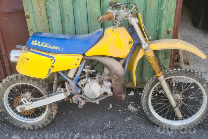 Suzuki RM