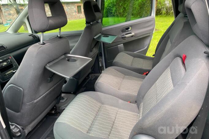 SEAT Alhambra 1 generation [restyling] Minivan