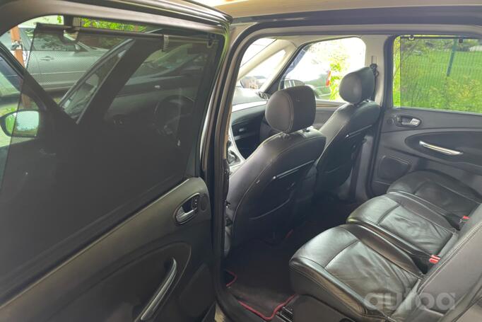 Ford Galaxy 2 generation Minivan