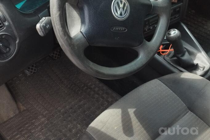 Volkswagen Golf 4 generation wagon