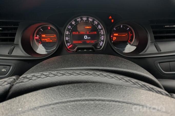 Citroen C5 2 generation Sedan
