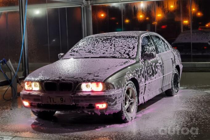 BMW 5 Series E39 Sedan 4-doors