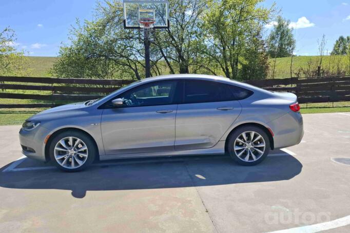 Chrysler 200
