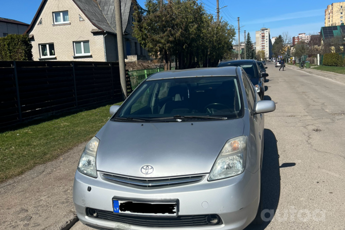 Toyota Prius 2 generation Hatchback