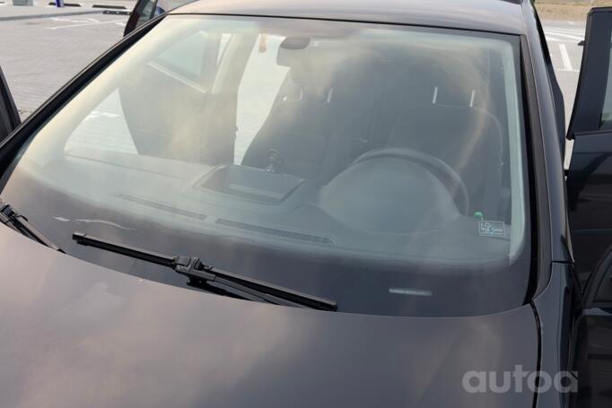 Volkswagen Golf 5 generation Hatchback 5-doors